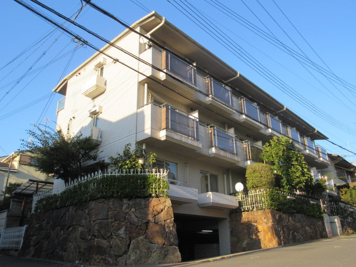 ＦＩＬＬＥ ＤＥ ＢＯＮＮＥ