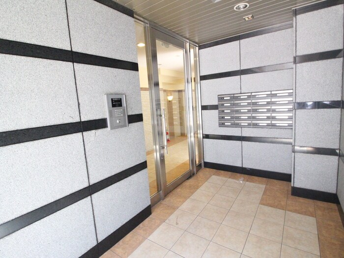 アルビオン西梅田のエントランス部分