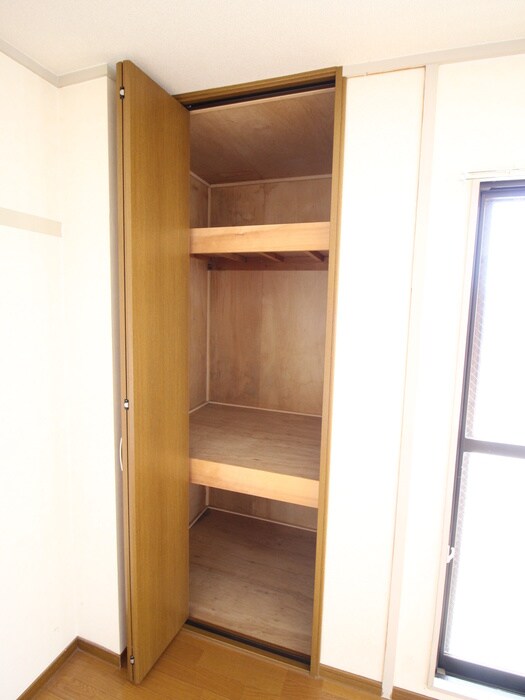 物件内観写真13　(収納)