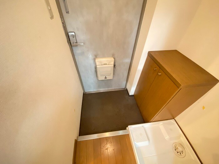 物件内観写真15　(玄関)