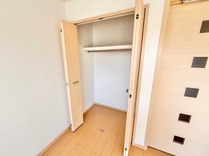 物件内観写真12　(収納)