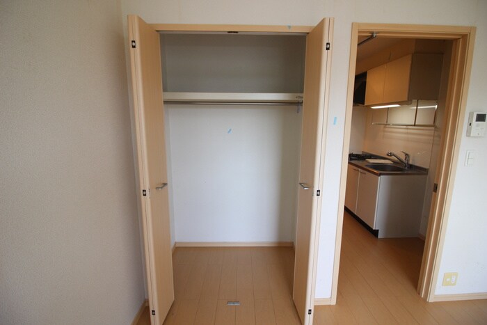 物件内観写真12　(収納)