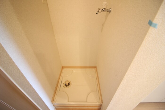 物件内観写真15　(洗濯機置場)