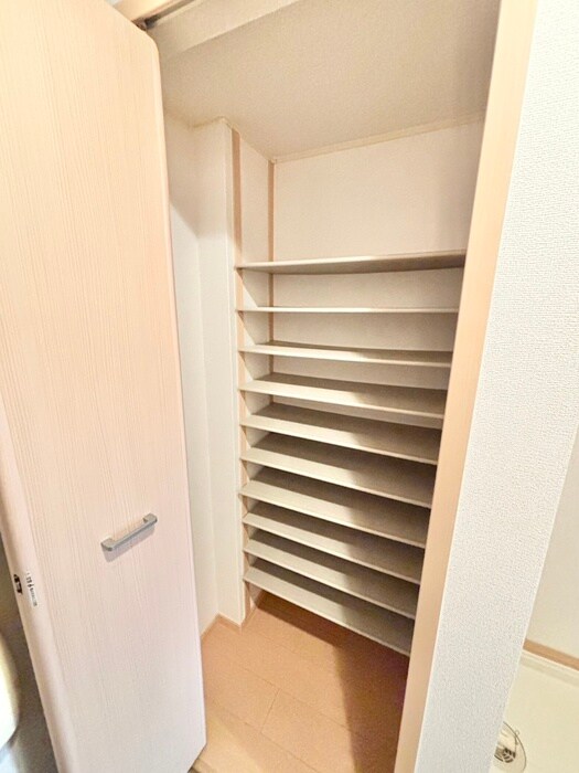 物件内観写真19　(靴箱)
