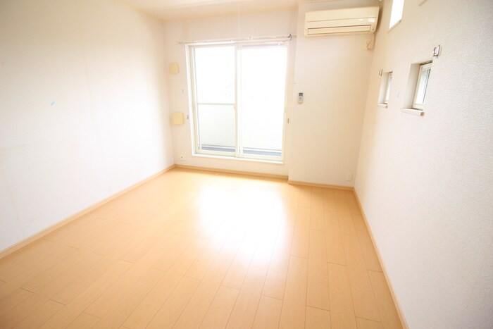 物件内観写真19　(居室)