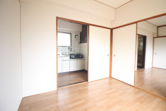 物件内観写真9　(居室)