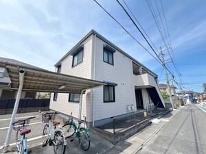 エム・クアトロ外観写真