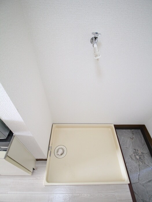 物件内観写真12　(洗濯機置場)