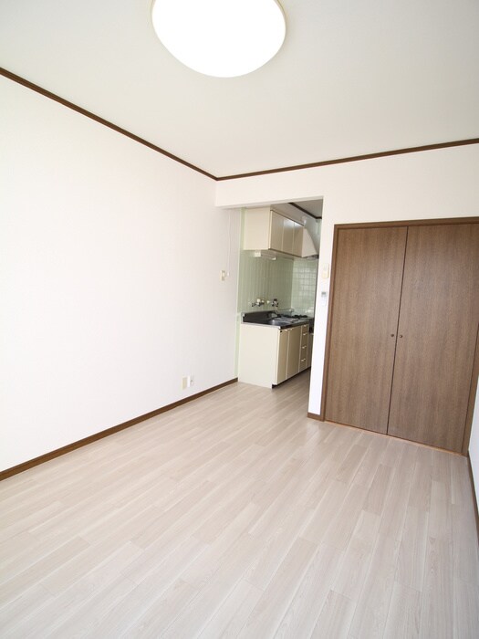 物件内観写真19　(居室)