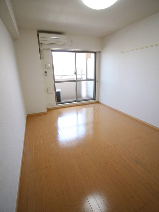 物件内観写真15　(居室)