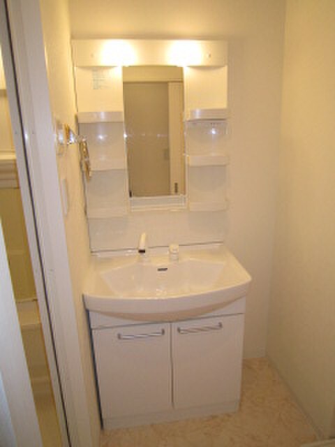 物件内観写真9　(洗面)