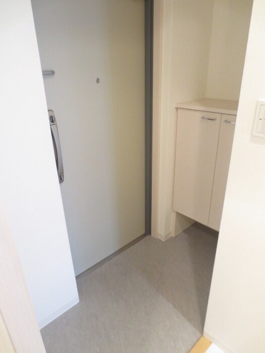 物件内観写真16　(玄関)