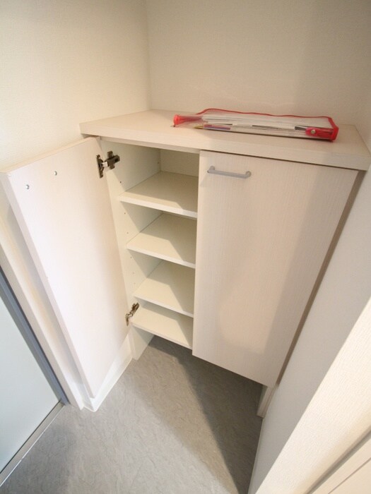 物件内観写真17　(靴箱)