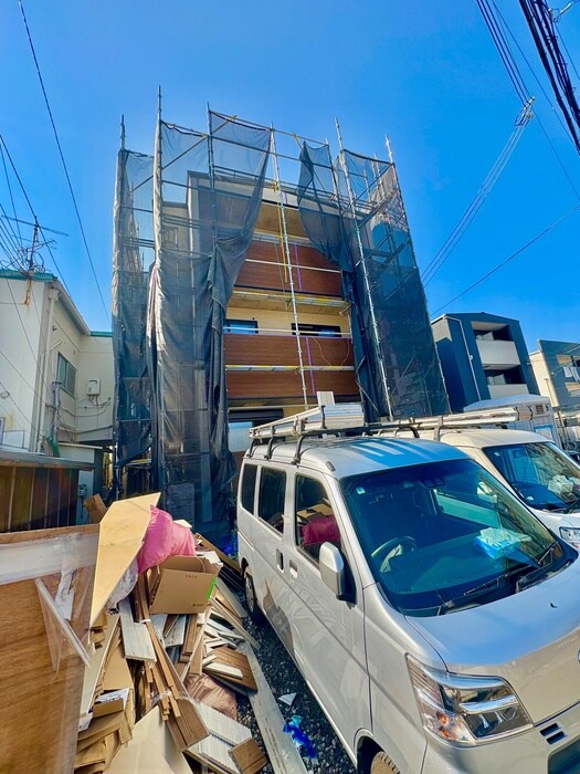 物件外観写真1　(建築中)
