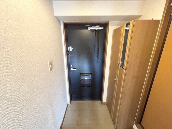 物件内観写真13　(玄関)