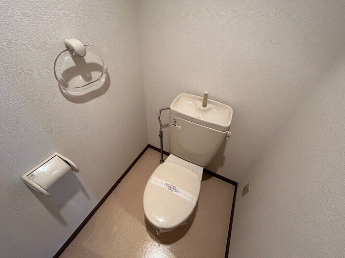 物件内観写真14　(トイレ)