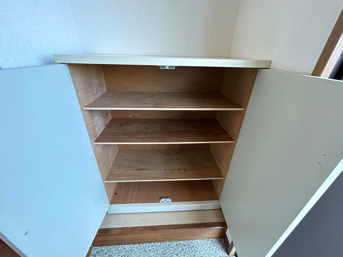 物件内観写真17　(靴箱)