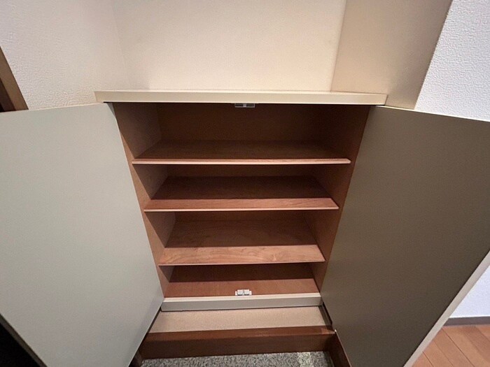 物件内観写真17　(靴箱)