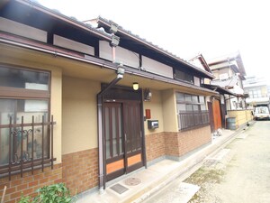 梅小路ロフト付貸家外観写真