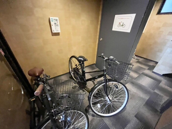 物件外観写真6　(駐輪場)
