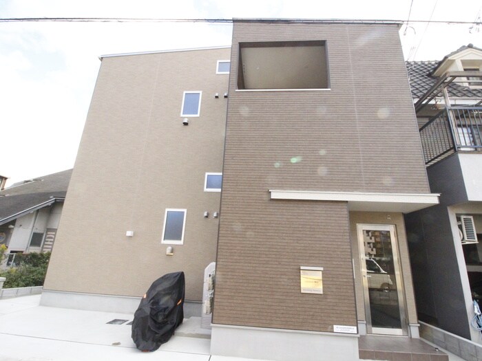 物件外観写真2　(外観写真)