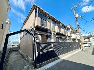 レスパス城陽外観写真