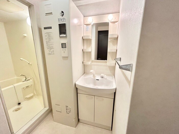 物件内観写真11　(洗面)