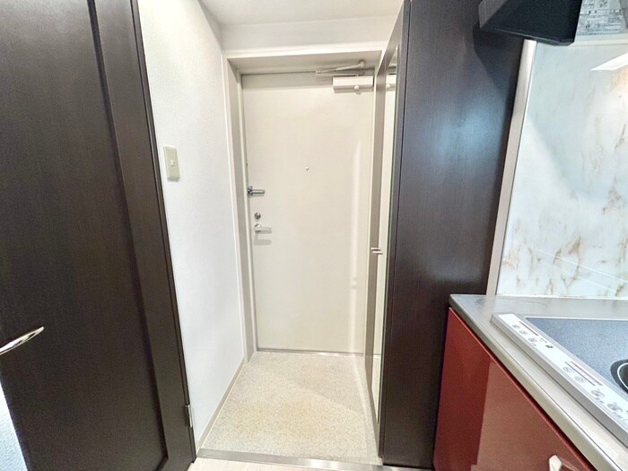 物件内観写真16　(玄関)