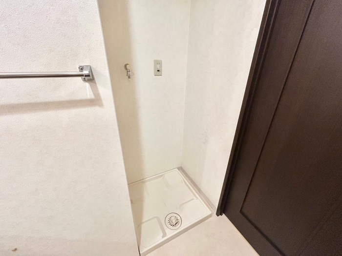 物件内観写真18　(洗濯機置場)