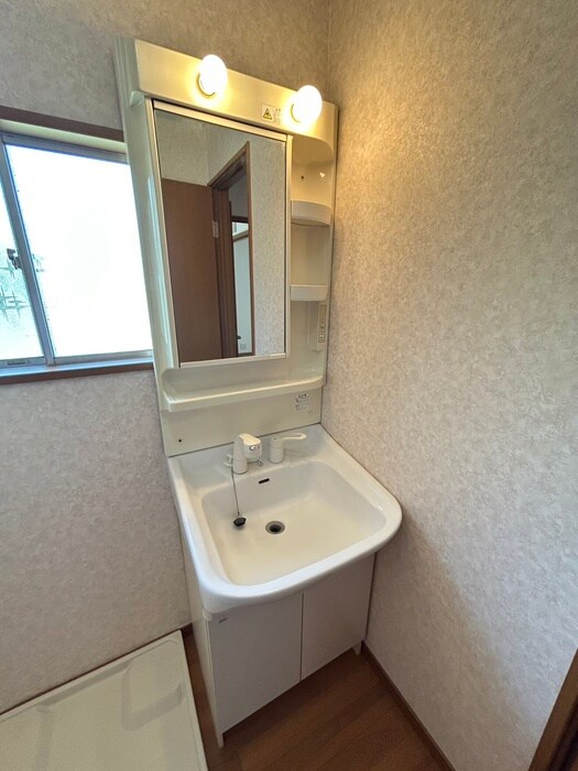 物件内観写真11　(洗面)