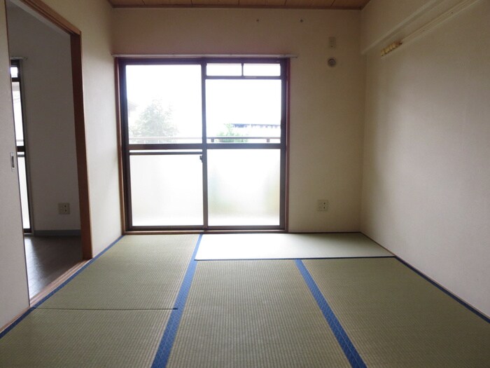 物件内観写真9　(居室)