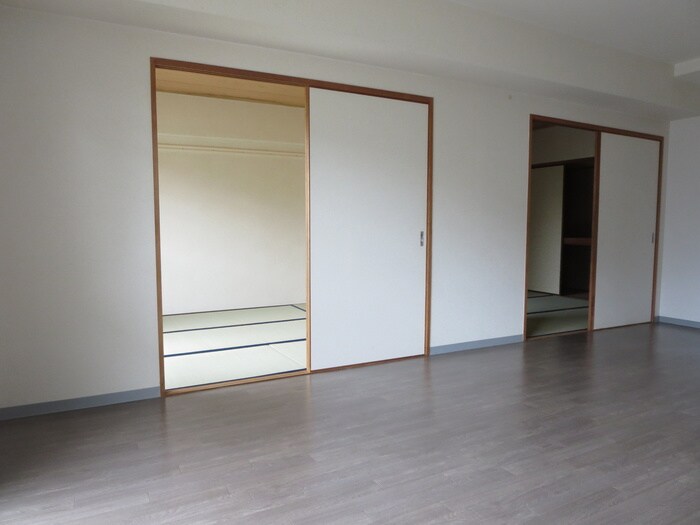 物件内観写真11　(居室)