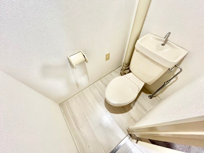 物件内観写真14　(トイレ)