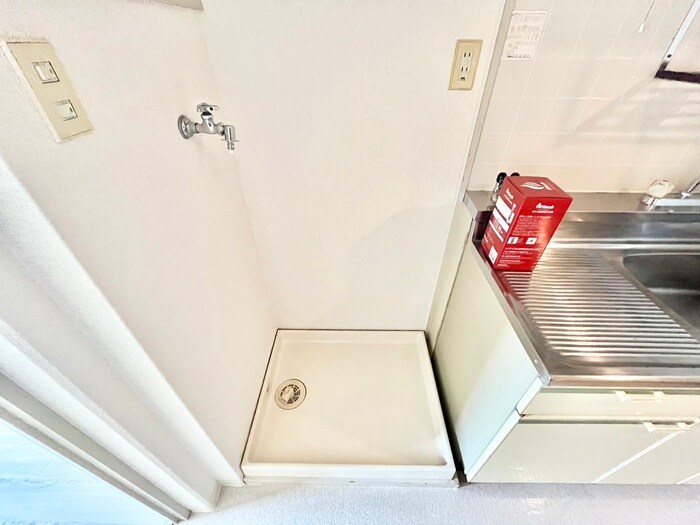 物件内観写真15　(洗濯機置場)