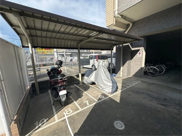 バイク置き場