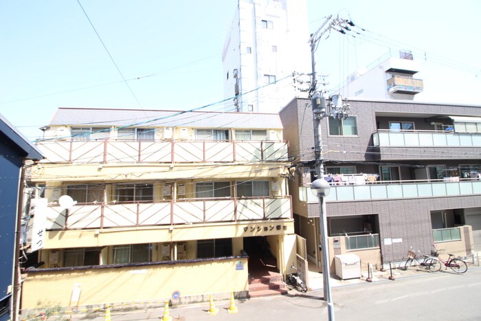 物件内観写真16　(室内からの展望)