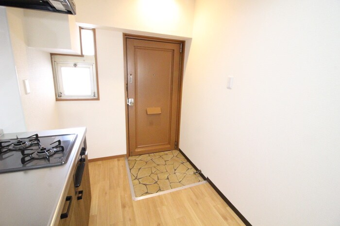 物件内観写真21　(玄関)