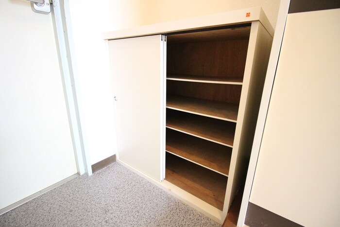 物件内観写真8　(靴箱)