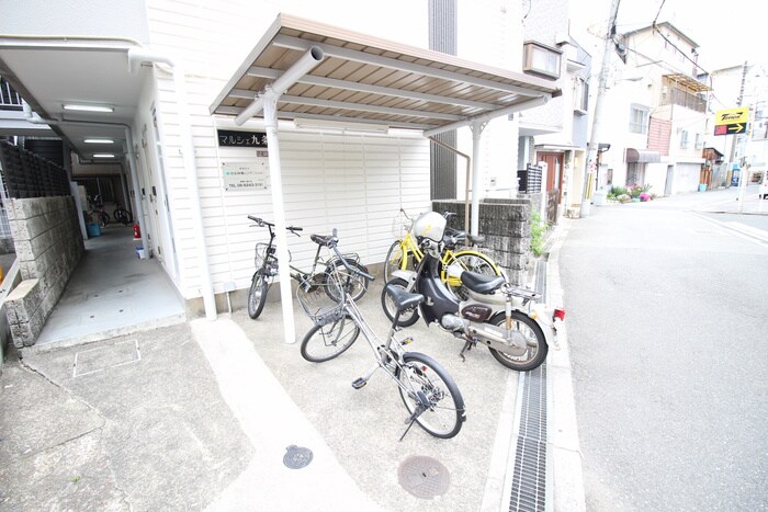 物件外観写真3　(駐輪場)