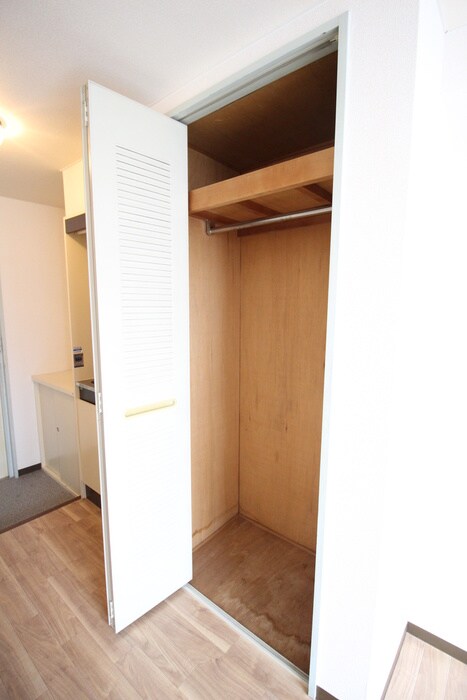 物件内観写真13　(収納)