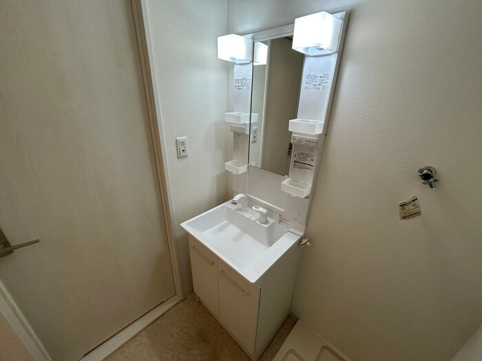 物件内観写真12　(洗面)