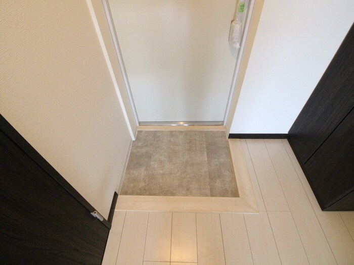 物件内観写真17　(玄関)