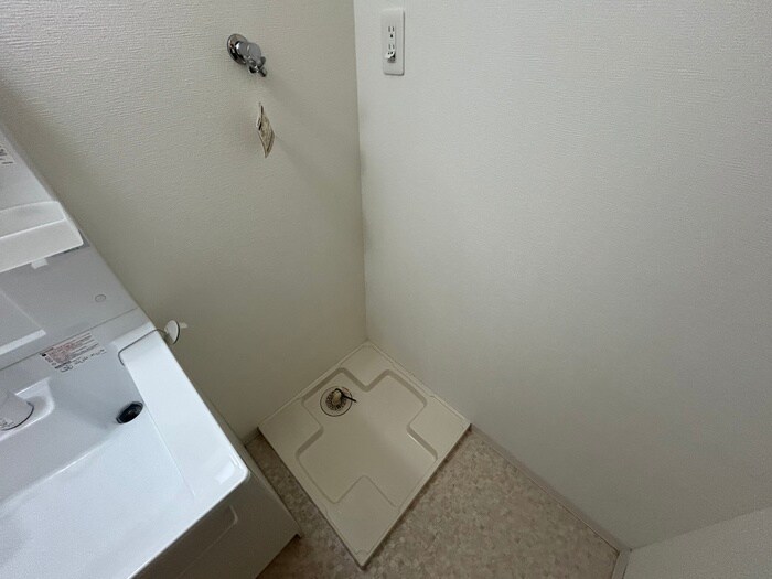 物件内観写真22　(洗濯機置場)