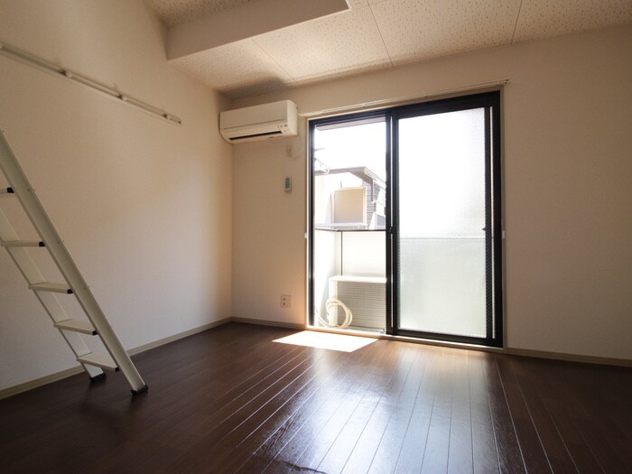 物件内観写真8　(居室)