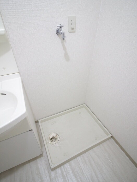 物件内観写真13　(洗濯機置場)