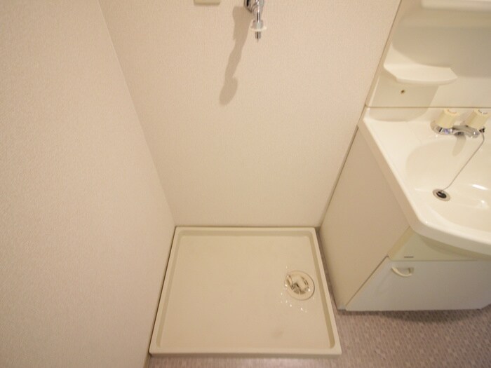 物件内観写真17　(洗濯機置場)