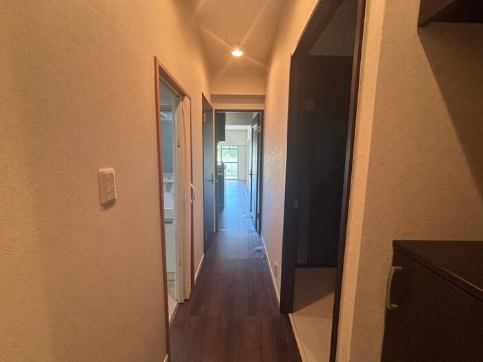 物件内観写真19　(廊下)