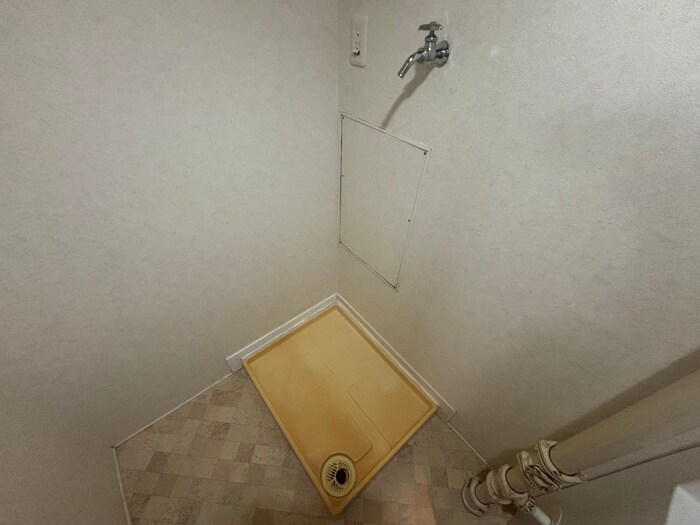 物件内観写真20　(洗濯機置場)