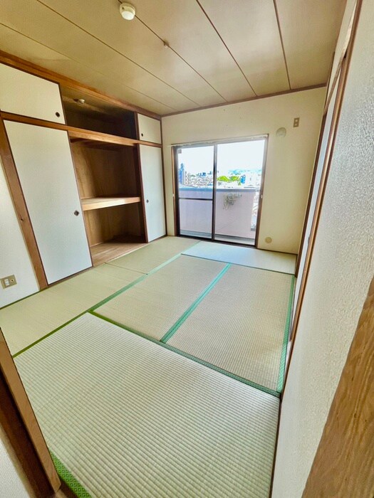 物件内観写真4　(居室)