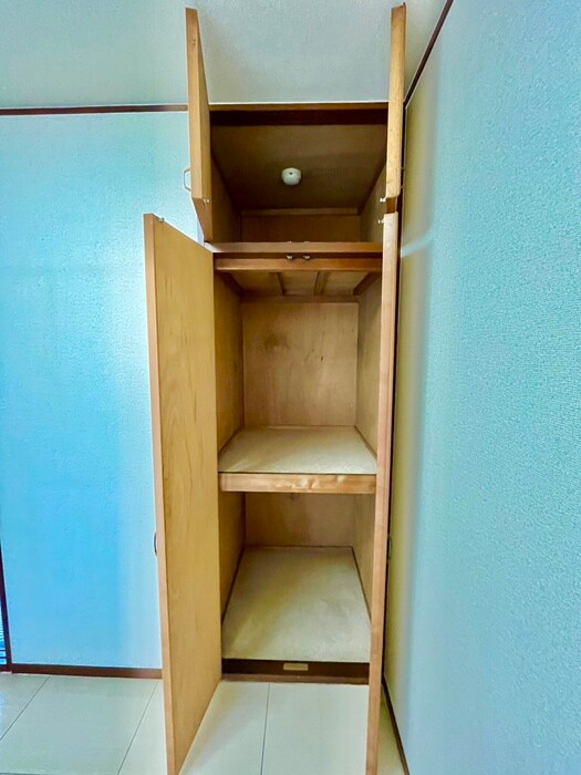 物件内観写真12　(収納)